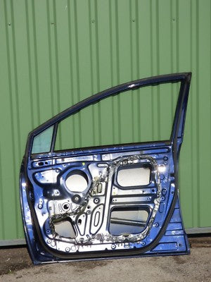 Toyota Corolla Verso II Tür vorne rechts Blau Bj. 2008