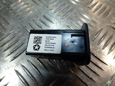 JEEP COMPASS II 2021 USB Port USB Ladeanschluss 5UV99LXHAA ORIGINAL gebraucht - Charging