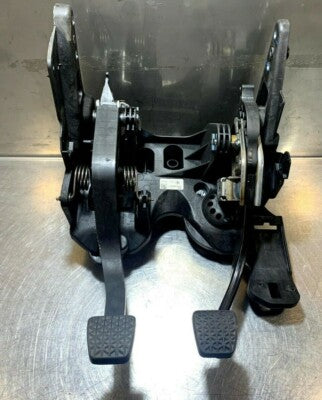 OPEL ASTRA K Bremspedal Kupplungs Kupplung Pedal Block GM GM 366U ORIGINAL gebraucht - 39117366