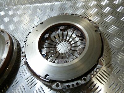 Peugeot Citroen 1.6 HDi Kupplung Satz Schwungrad ZweiMassenSchwungrad 9818024380