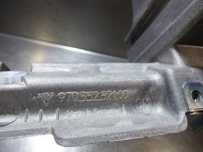 Porsche PANAMERA 970 Halter Halterung Armaturenbrett  Navigation 97055232100