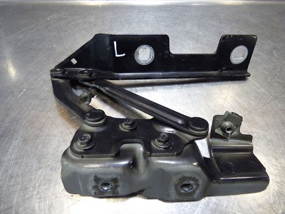 Opel Astra J 1.7 CDTI Motorhaube Scharnier rechts ORIGINAL gebraucht - 13270787