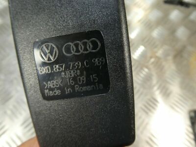 AUDI A1 8X Gurtschloss hinten 8X0857739C Links = Rechts gebraucht - Original