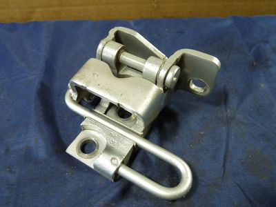 VW GOLF 5 1.9 TDI BXE Türscharnier hinten rechts / 1K4 833 412 Q ORIGINAL gebraucht - 1K4833412Q