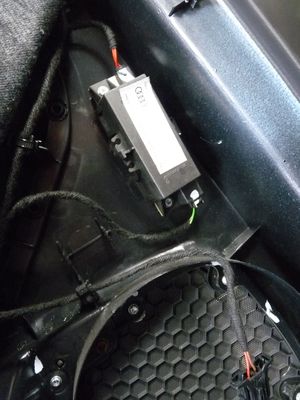 Audi A8 3.0 TDI Türverkleidung HR mit Steuergerät Türlicht u. H.tön. 4E0868066
