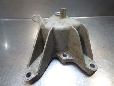 Opel Astra J 1.7 CDTI . Motorlager Motorhalter hinten 13248664