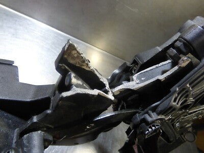 Porsche Boxster 981 Verdeckgestell Satz Rechts gebrochen ORIGINAL gebraucht - 98156191400