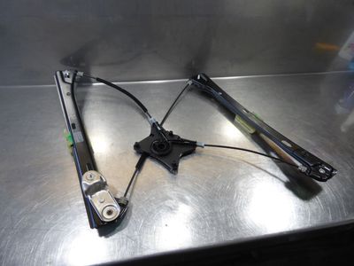VW Passat Variant 3G B8 HighLine Fensterhebermechanik vorne links 3G0837461B