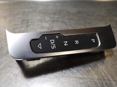 AUDI Q2 RHD GEAR SELECTOR DISPLAY 81C713463 3Q7 ORIGINAL gebraucht - AUTOMATIC