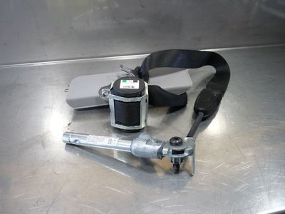 Opel Corsa D 1.4  Sicherheitsgurt rechts vorne oder hinten 13225278 / 607707600C