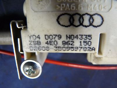 Audi A8 3.0 TDI V6 Quattro Tankklappe 4E0862150 / 4E0 862 150 ORIGINAL gebraucht - Stellmotor