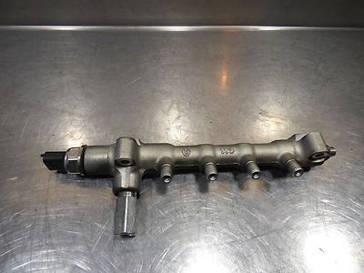 Opel Astra J 1.7 CDTI  Einspritzleiste 23001Q09411 / 12334695867