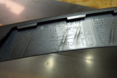 Porsche Boxster 981 Vorne Stoßstange Grill Rechts unten M7S ORIGINAL gebraucht - Scheibenoberteil