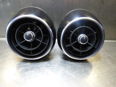 Audi A1 8X 1 stück Original  Luftdüse Luftdusche Luftausströmer MITTE 8X2820951