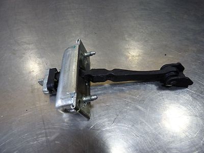 Opel Corsa D 1.3 CDTI Türfangband vorne ORIGINAL gebraucht - 13180682