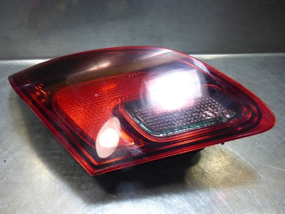 Opel Astra J 1.7 CDTI ORIGINAL gebraucht - Rückleuchte innen links
