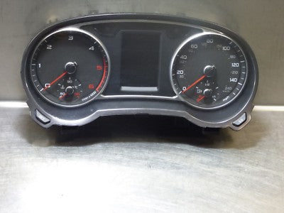 Audi A1 8X 1.6 TDI Speedometer Clock Instrument Cluster 8X0920980N – Produktansicht 1