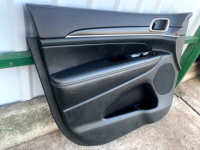 Orig Jeep Grand Cherokee IV WK2 Türverkleidung vorne links 5LL771X9AB schwarz