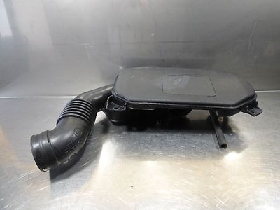 Subaru Impreza 2.0 RC Ansaugrohr Resonanzbox 16545AA03