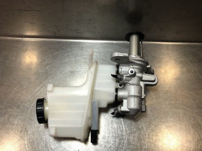 Audi A3 8V 8V1 Hauptbremszylinder mit Ausgleichsbehälter TRW 502611301G