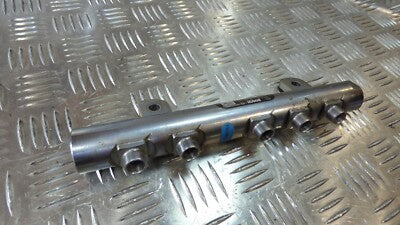 Jeep Grand Cherokee WK2 3.0 CRD Einspritzleiste Kraftstoffverteiler 0445216050