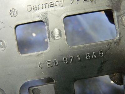 Audi A8 3.0 TDI V6 Quattro Relaisträger 4E0971845 / 4E0 971 845 ORIGINAL gebraucht - Hauptsicherung