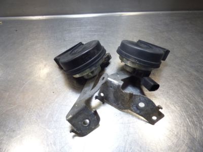 VW Passat 3G 2.0 TDI  Hupe Signalhorn paar 3AA951182A / 3AA 951 182 A