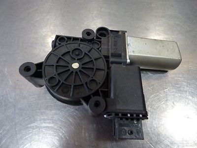 Opel Corsa D 1.3 CDTI Fensterhebermotor vorne links 1060281
