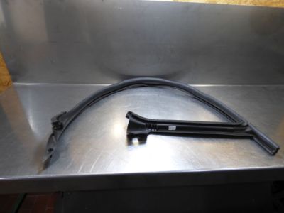 VW Passat CC 1.8 TSI, vorne rechts 3C8854544 / 3C8 854 544 ORIGINAL gebraucht - Fensterdichtung