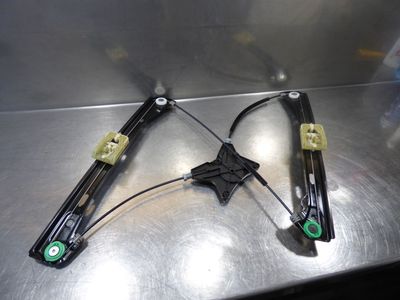VW Passat Variant 3G B8 HighLine Fensterhebermechanik vorne links 3G0837461B