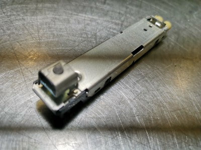 AUDI Q2 Orig. Antennenverstärker Verstärker Antenne NEUWERTIG ! ORIGINAL gebraucht - 81A035225D