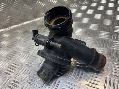 Mercedes Sprinter W906 2.2 CDI Thermostatgehäuse Thermostat A6512001713