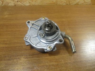 Mercedes-Benz Vito 112 CDi Vakuumpumpe A6112300165 / A 611 230 01 65