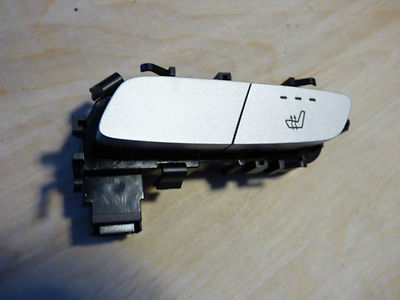 Mercedes C Klasse W205 v. links Schalterblock für Sitzheizung A2059050004 7N49