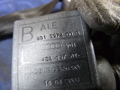 Audi A8 3.0 TDI V6 Quattro Sicherheitsgurt vorne links mit Stellmotor 4E2857705