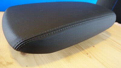 Alfa Romeo Stelvio Q4 2021 Mittelkonsole Armlehne Schwarz-Stitched Leder