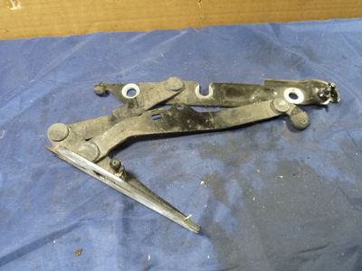 AUDI A6 4F 2.7 TDI V6 Bj.2006 l. 4F5827301D / 4F5 827 301 D ORIGINAL gebraucht - Heckklappenscharnier