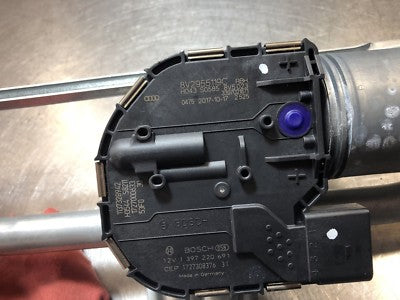 GENUINE AUDI A3 8V SALOON 2013 ORIGINAL gebraucht - 2017 FRONT WIPER MOTOR & LINKAGE P/N 8V2955023C