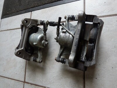 AUDI Q2 Orig. Bremssättel + Bremsscheibe Satz  Vorne R+L TRW NEUWERTIG ! 1150 km