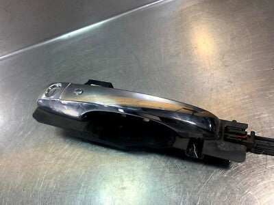Jeep Grand Cherokee IV WK2 Chrome Handle Keyless Keyhole Right Front 68083852AE