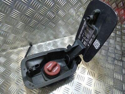 Mercedes W204 C-Klasse Tankdeckel Tankklappe Farbe Grau 755 ORIGINAL gebraucht - A2047500103