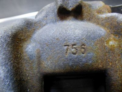 Audi A4 8K2 B8 2.0 TDI Bremssättel vorne rechts 756