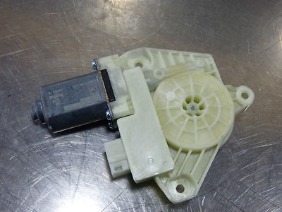 Mercedes C Klasse W205 S205 Fensterhebermotor V.R A2059060113 Front Window Motor