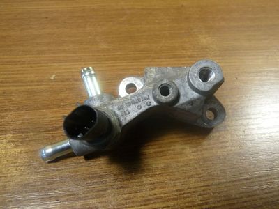 Mercedes-Benz Vito 112 CDi Halter Kraftstoffverteiler 6110700340 / 611 070 03 40