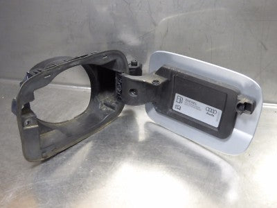 Audi A4 S4 8K Tankdeckel LX7W Silber gebraucht - Eissilber gebraucht - 8K0809999A gebraucht - Original