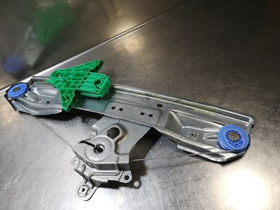 Opel Astra J Fensterheber hinten rechts ohne Motor 13350763