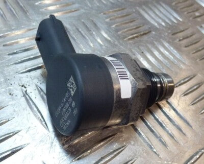 Alfa Romeo Stelvio Q4 2.2 JTD Common Rail Druckregelventil BOSCH NEU ORIGINAL gebraucht - 0281006198