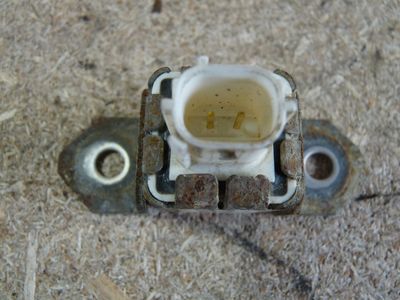 MITSUBISHI L200 2.5 DiD  Airbag Sensor links 8651A083