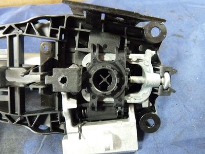 Opel Astra J 1.4 Türgriff Außen vorne links für RHD ! LH ORIGINAL gebraucht - 14096201