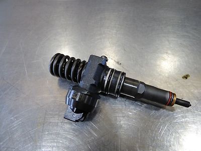 VW Golf 5 1.9 TDI  Einspritzdüse 038130073A / 038 130 073 A